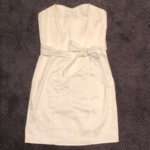 H&M White strapless dress with bow tie